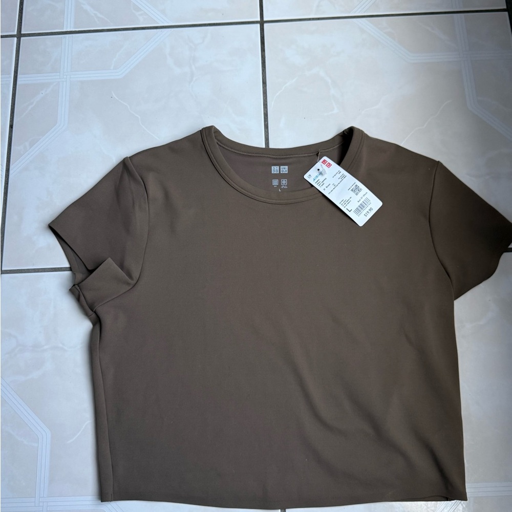Uniqlo Airism Soft Cropped t-shirt